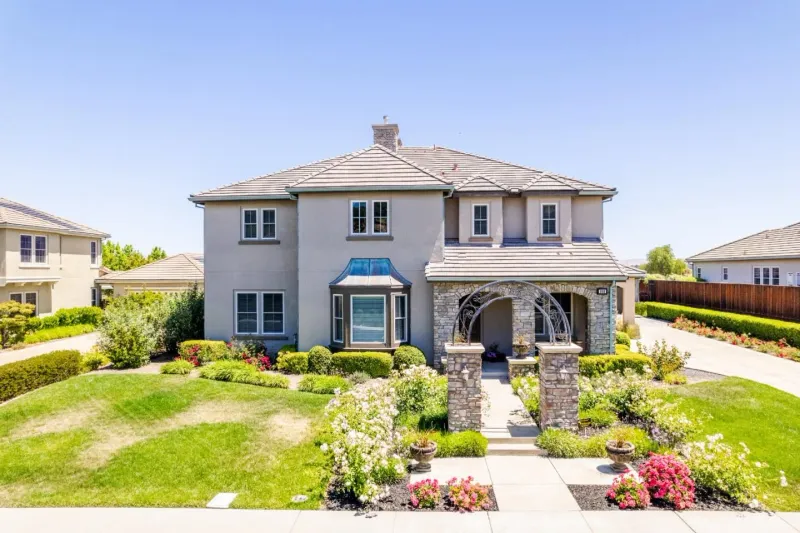 908 Mingoia St, Pleasanton